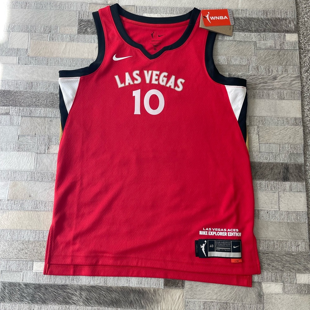 Nike Kelsey Plum #10 LV Aces Jersey 🏀